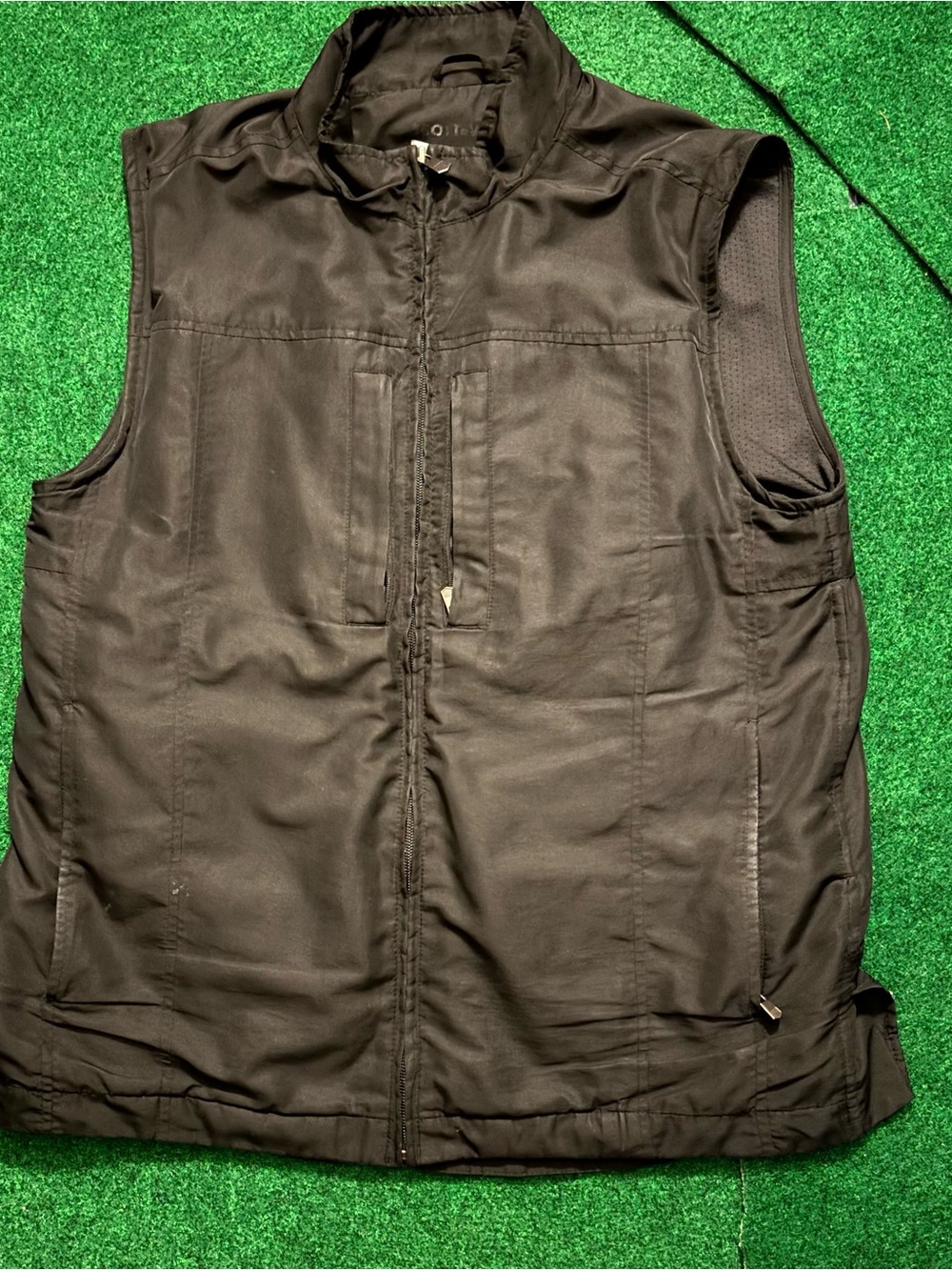 ScotteVest Men's Black Sleeveless Utility Vest